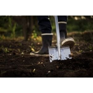 Fiskars 131300 - 1001567 Teleskopik Sivri Uçlu Bahçe Küreği